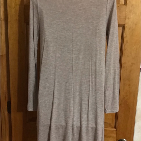 Jella C. Extra Long Oversized Blouse
4 - 6 Small - Picture 10 of 10